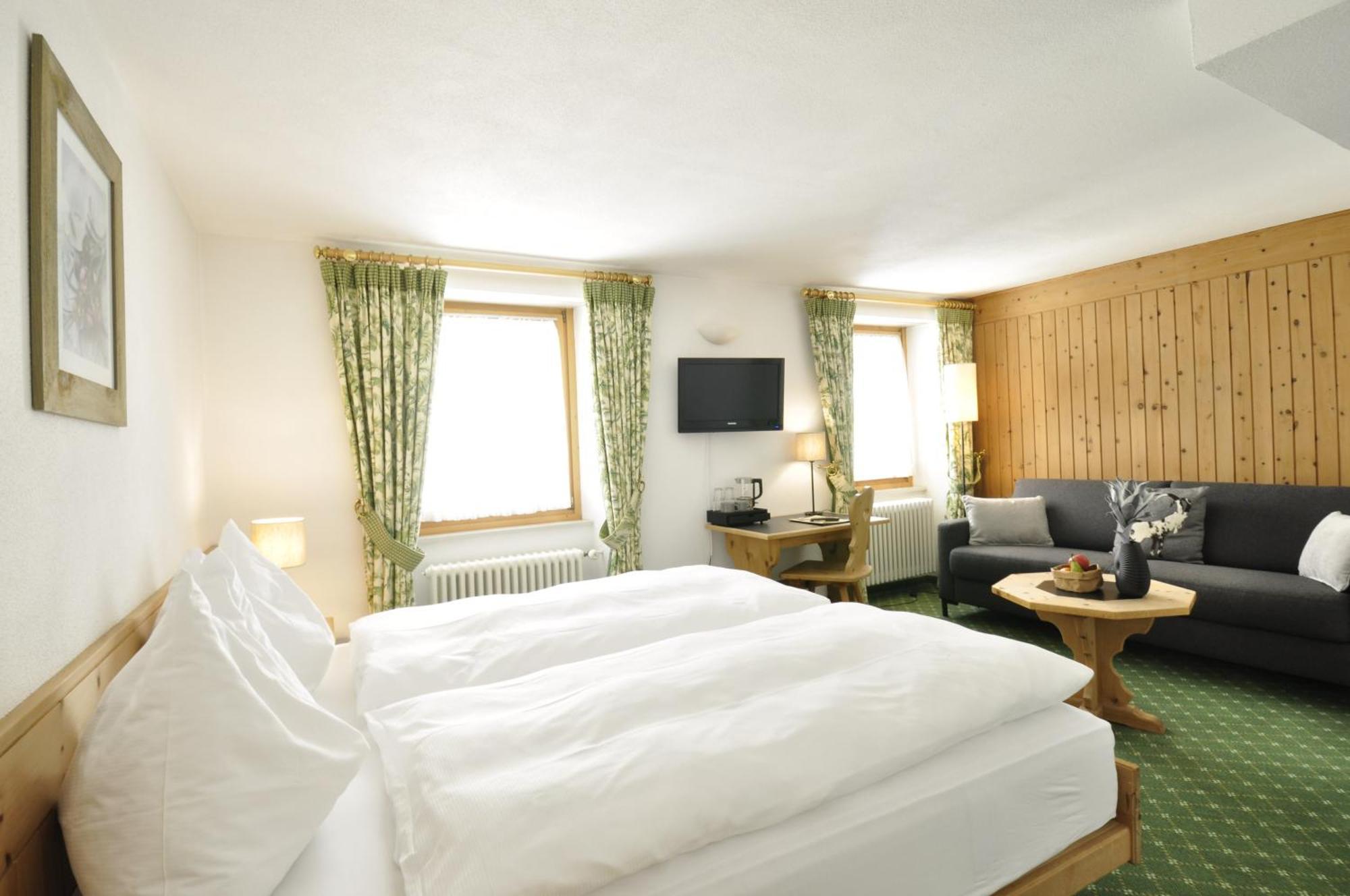 Hotel Bernina Понтрезіна Екстер'єр фото