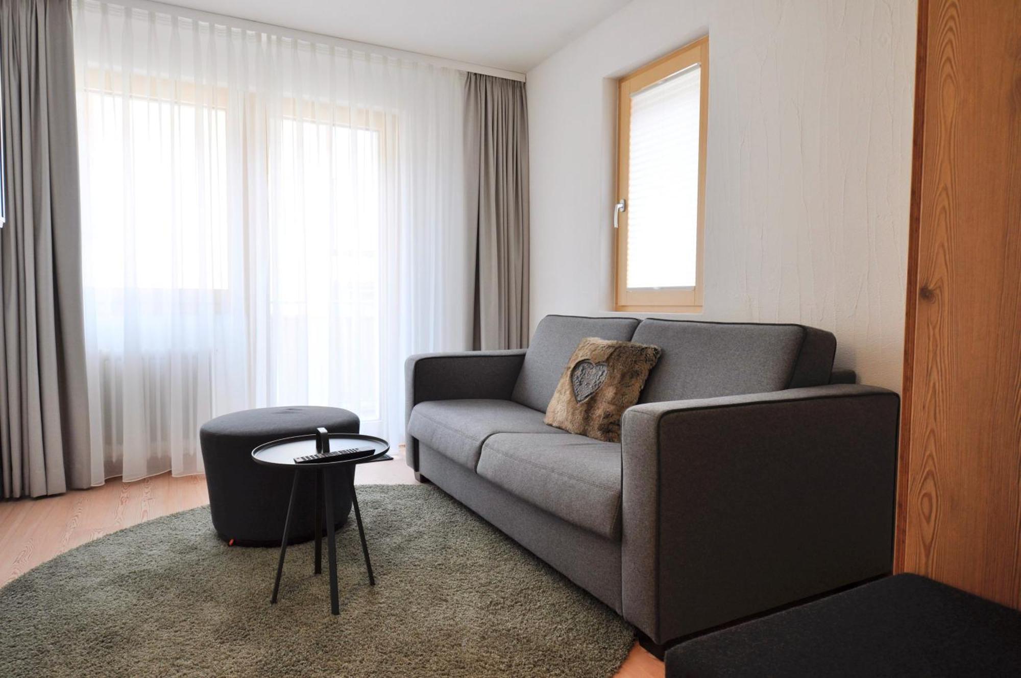 Hotel Bernina Понтрезіна Екстер'єр фото