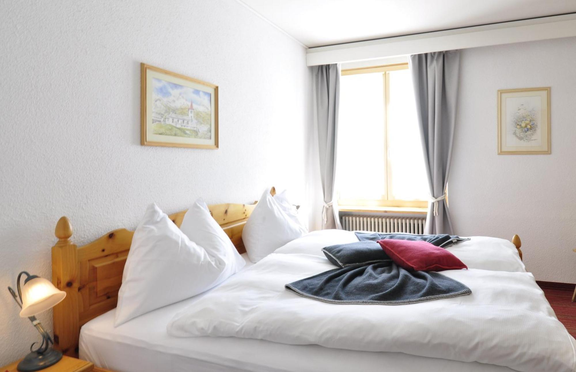 Hotel Bernina Понтрезіна Екстер'єр фото