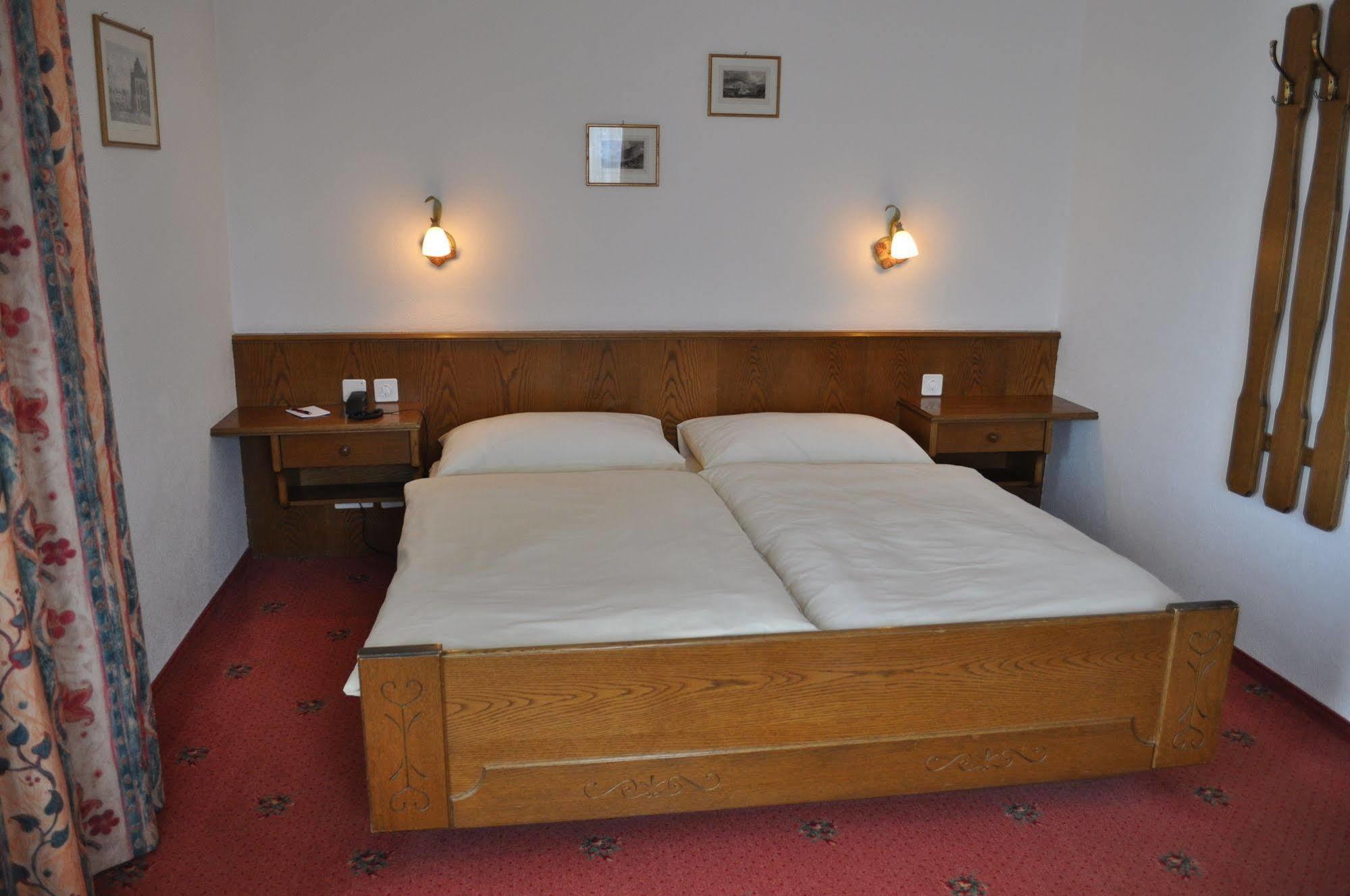 Hotel Bernina Понтрезіна Екстер'єр фото